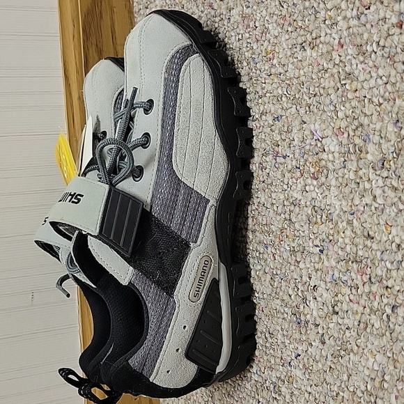 Shimano Women's Gray Cycling Shoes SH-MT40WL. New With Tags - Picture 2 of 5